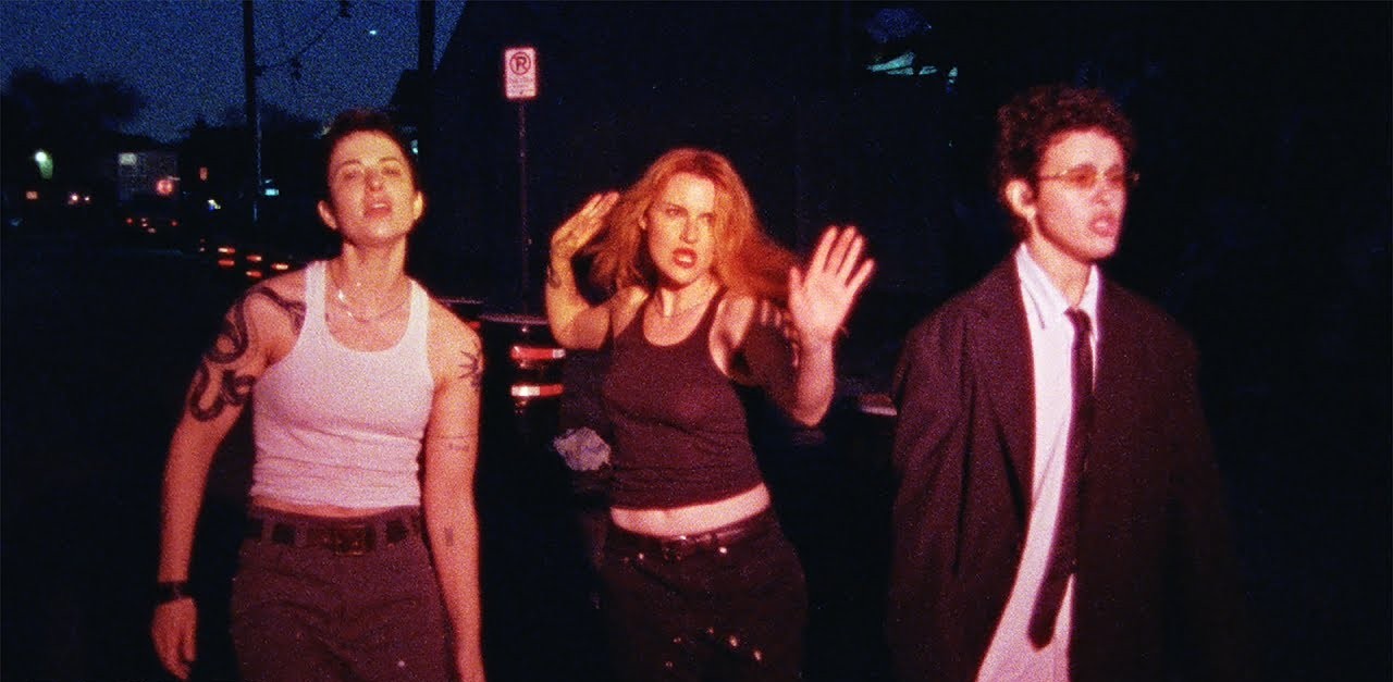 MUNA regresa con la ochentera ‘Dancing On The Wall’