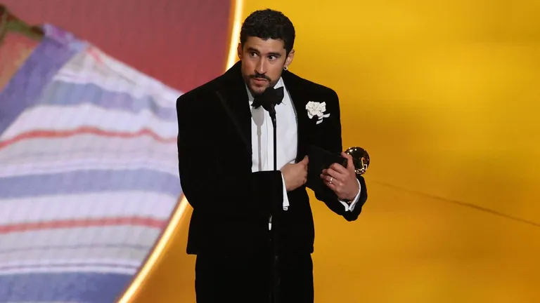 Bad Bunny gana el disco del año en unos Grammy muy repartidos