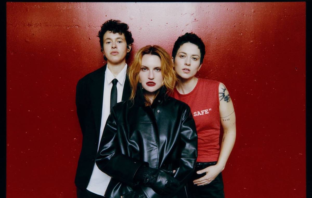 MUNA lanzan ‘Wannabeher’, tercer sencillo de su próximo disco